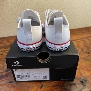 Nib Toddler LEATHER Converse size 7